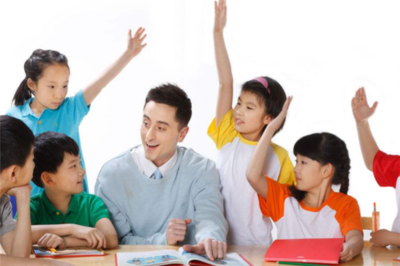 思睿教育 专业教育咨询，点亮求学之路